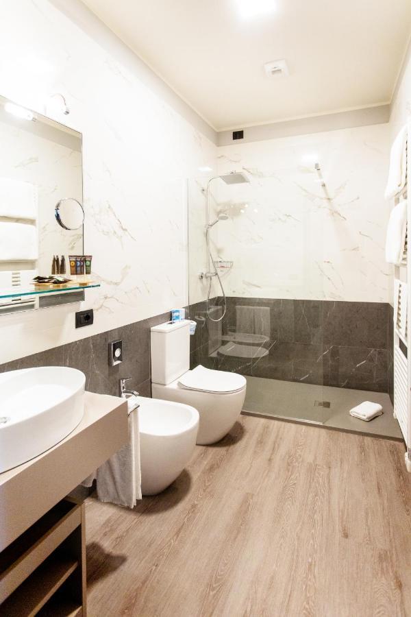 Palazzo Le Poste - Suite And Apartments パルマ エクステリア 写真